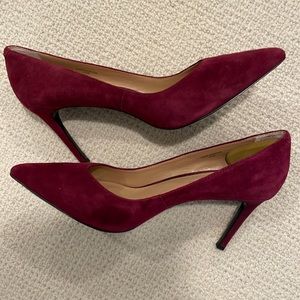 Banana Republic Suede pumps